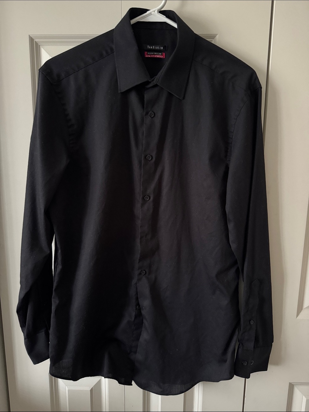 Van Heusen Black Long-Sleeve Dress Shirt